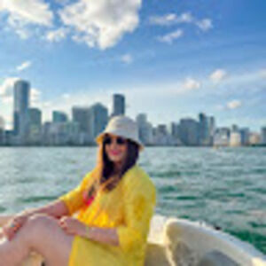 Meet your Posher, Valeria